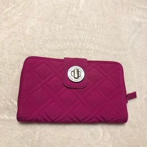 vera bradley turnlock wallet fuschia